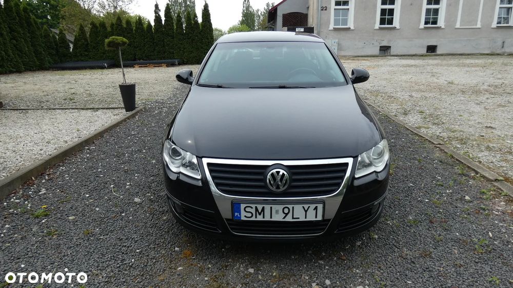 Volkswagen Passat 1.6 Trendline - 3