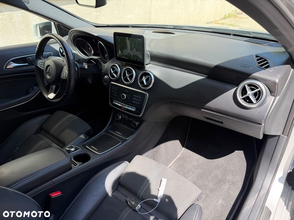 Mercedes-Benz Klasa A 200 7G-DCT Style - 16