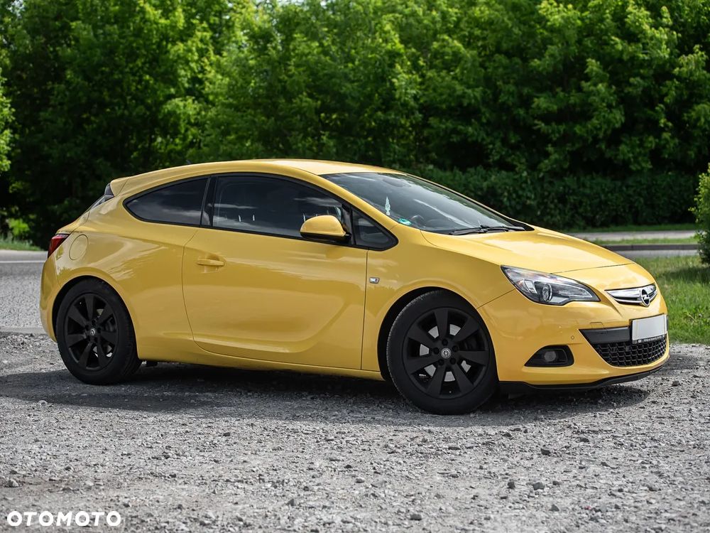 Opel Astra 1.6 T Cosmo - 3