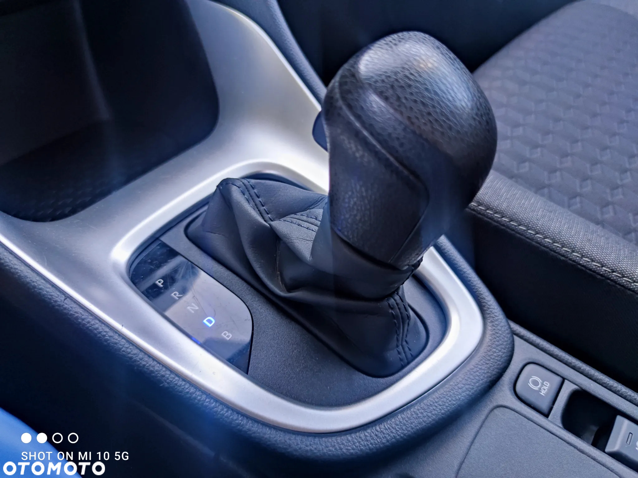 Toyota Yaris 1.5 VVT-iE Luxe - 36