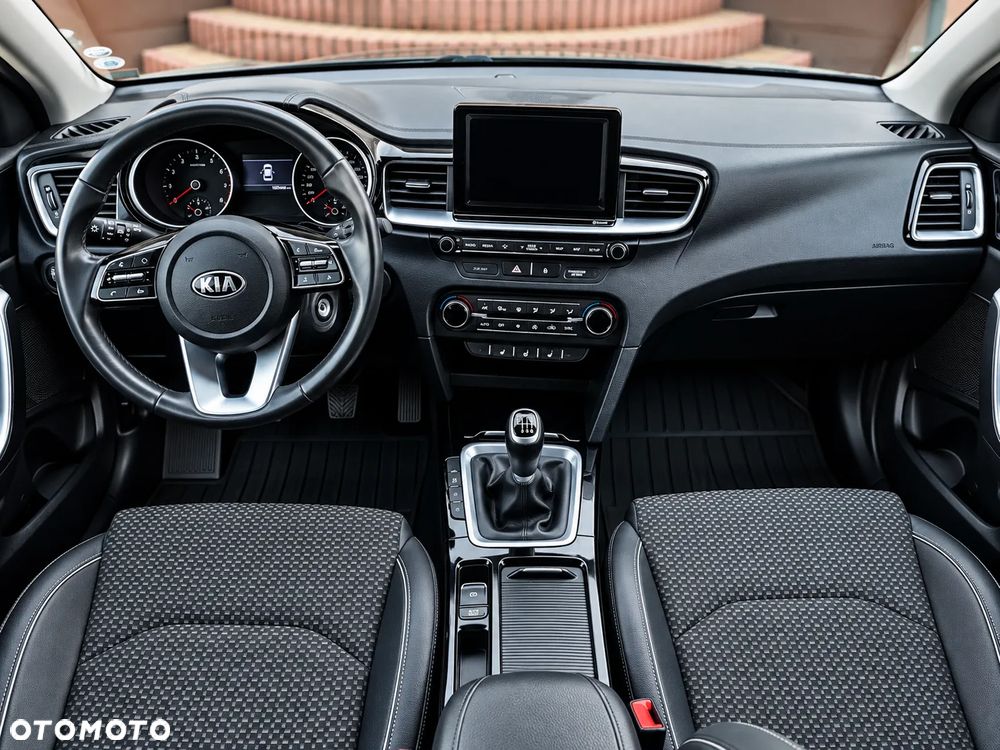 Kia Ceed 1.4 T-GDI OPF Platinum Edition - 9