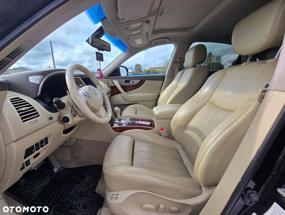 Infiniti FX FX30d S Premium - 23