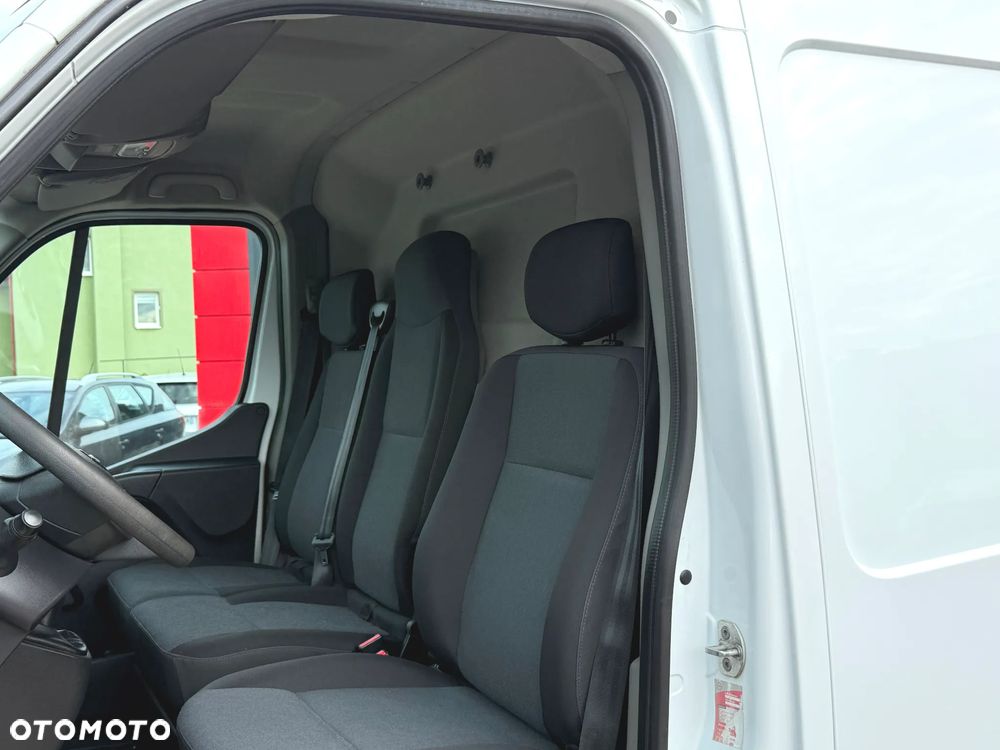 Nissan NV400 - 6