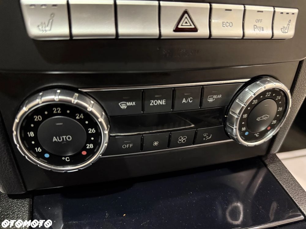 Mercedes-Benz Klasa C 220 CDI DPF Coupe (BlueEFFICIENCY) - 25