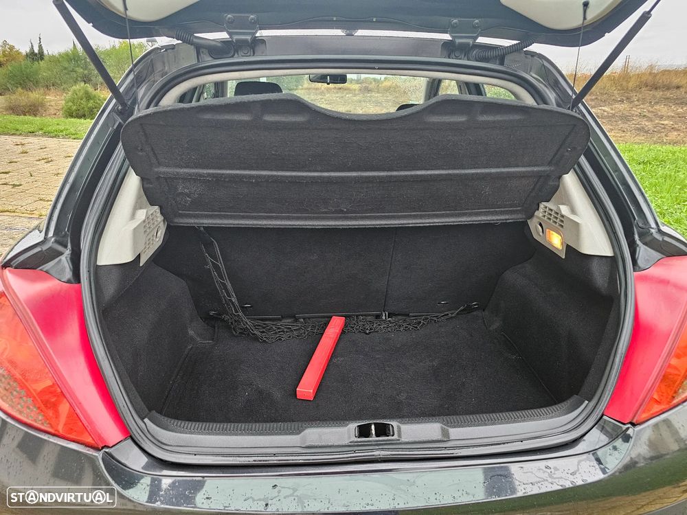 Peugeot 207 1.4 16V Trendy - 15