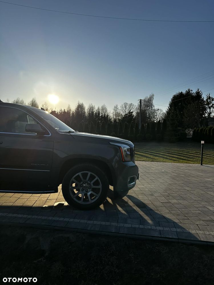 GMC Yukon - 7