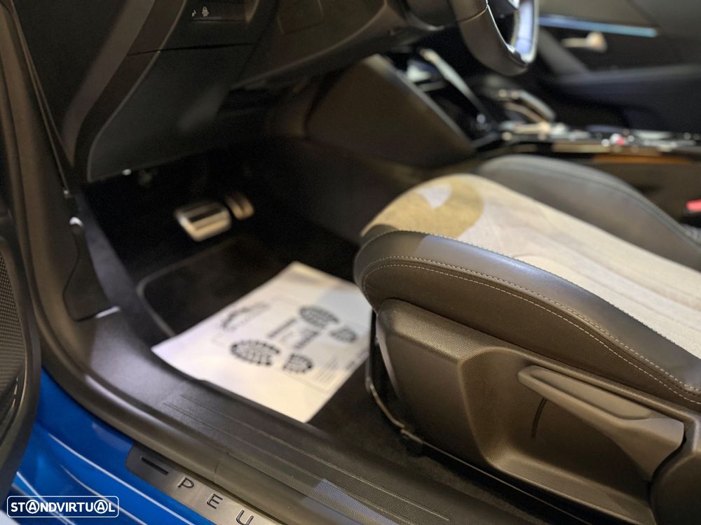 Peugeot e-208 GT Pack - 10