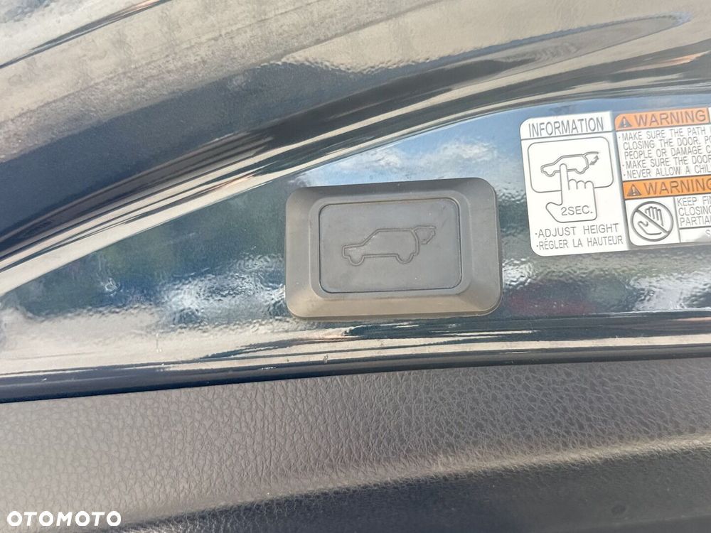 Toyota RAV4 Hybrid Premium 4x2 - 27