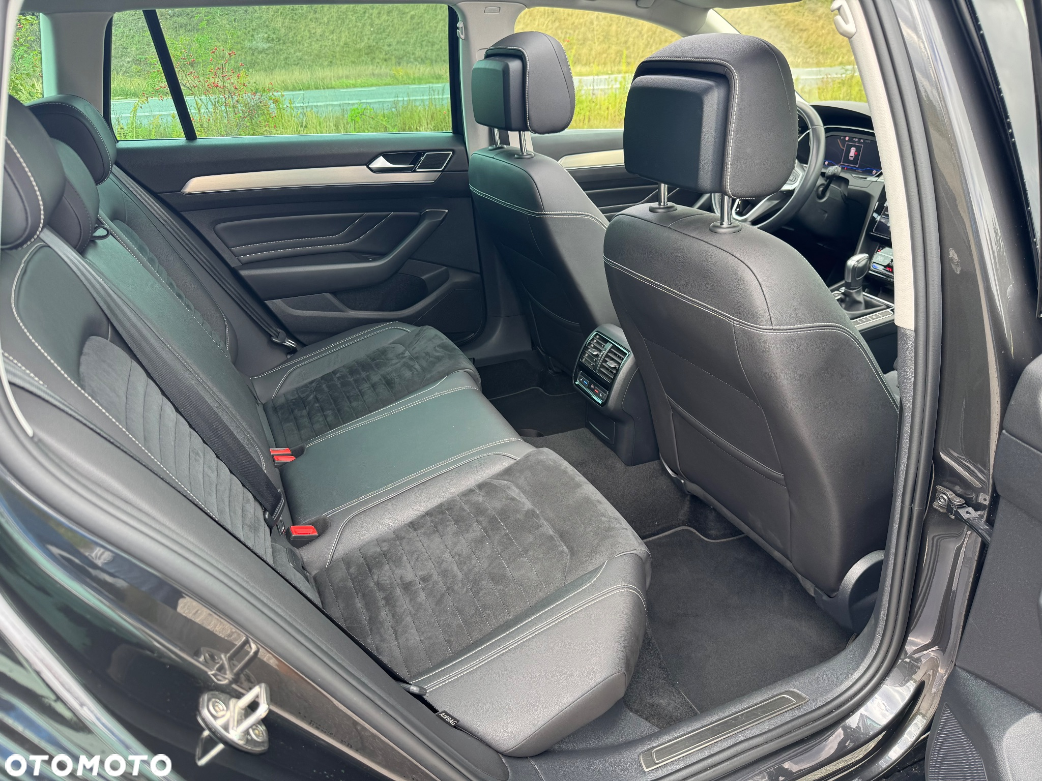 Volkswagen Passat 1.5 TSI EVO Elegance DSG - 24