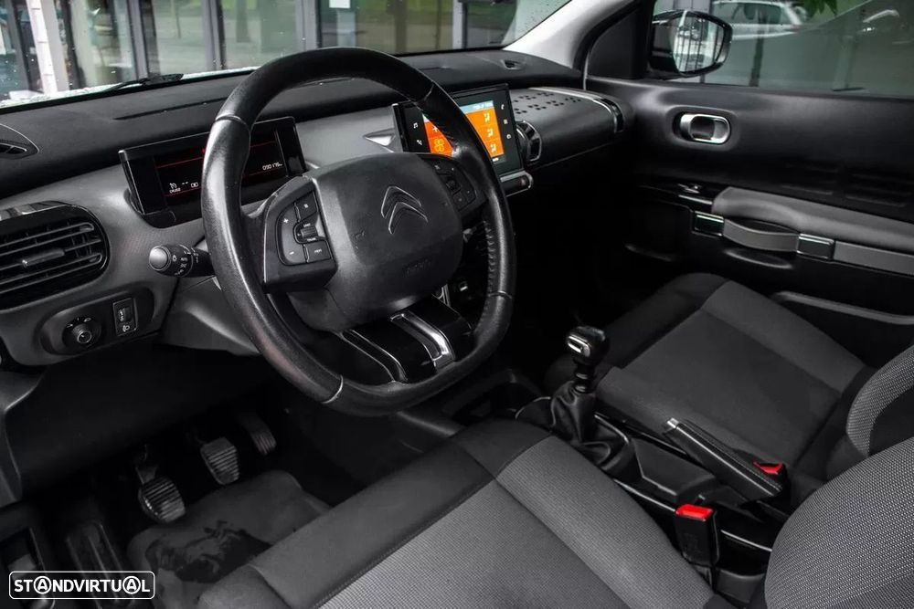 Citroën C4 Cactus 1.2 PureTech Shine - 23