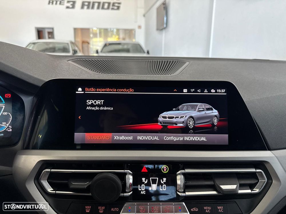 BMW 330 e Pack M Auto - 36