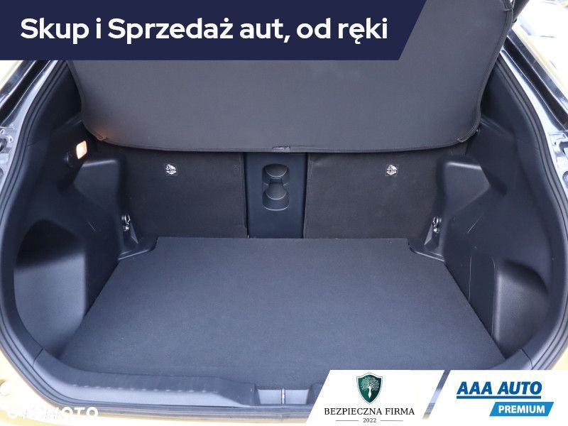 Toyota Yaris Cross - 15