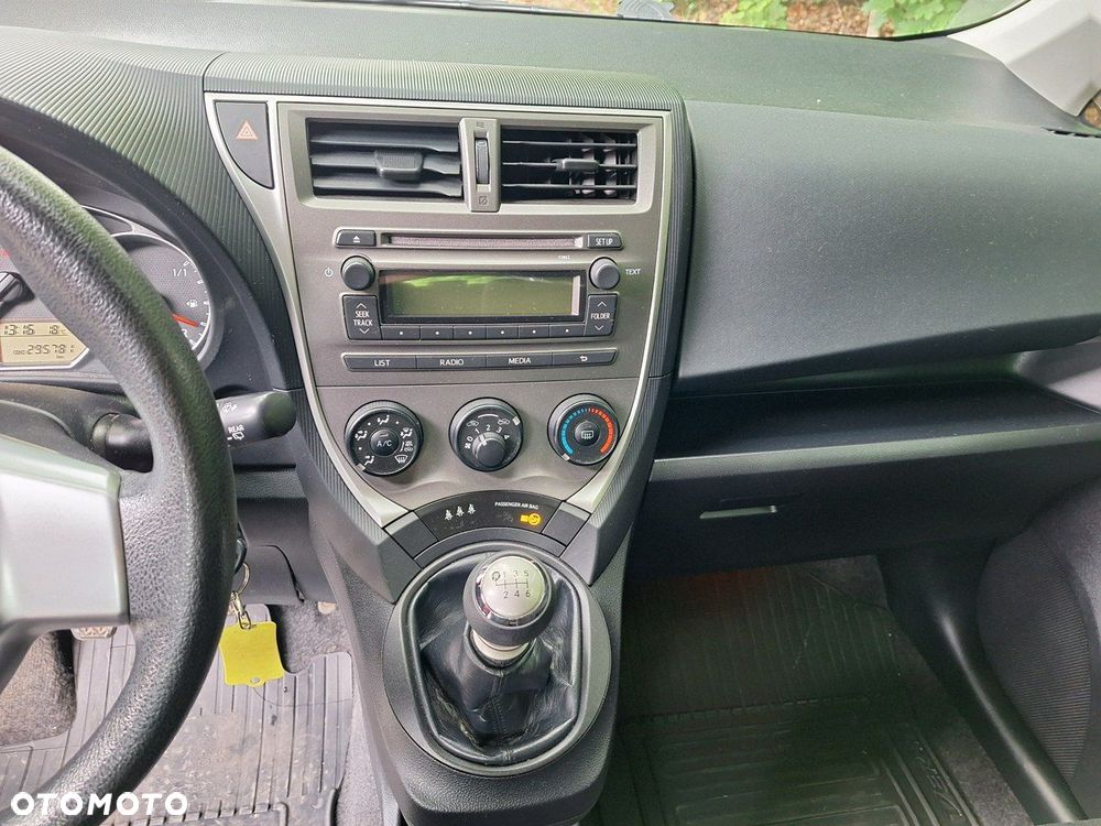 Toyota Verso S 1.33 Luna - 12