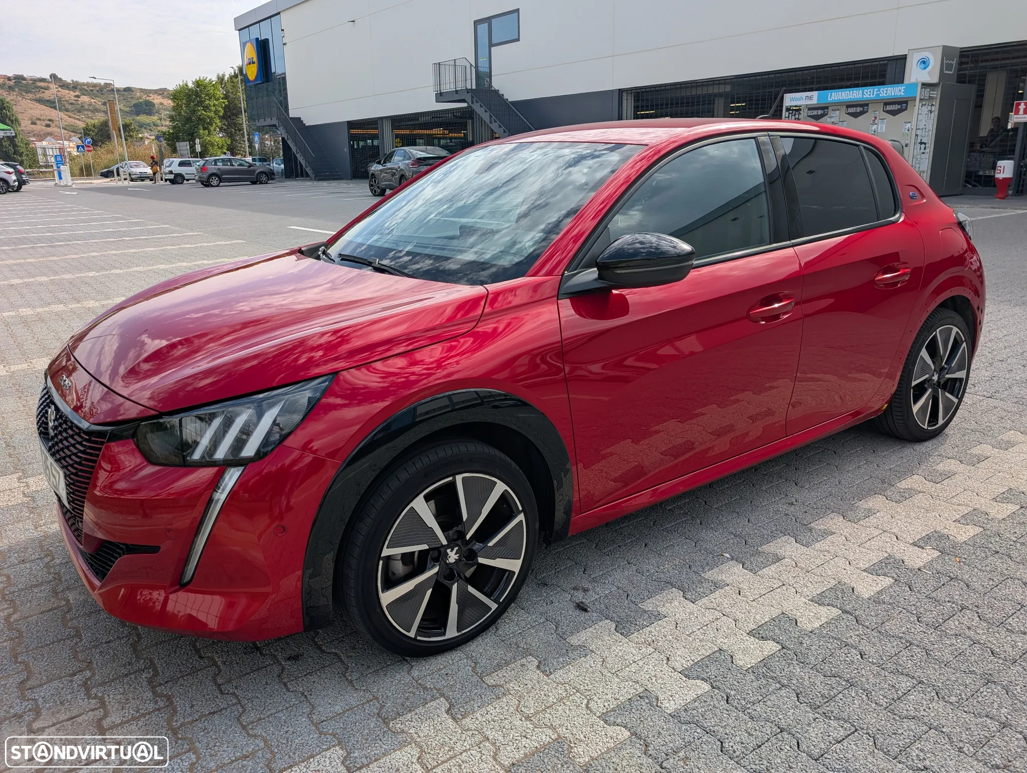 Peugeot 208 - 2