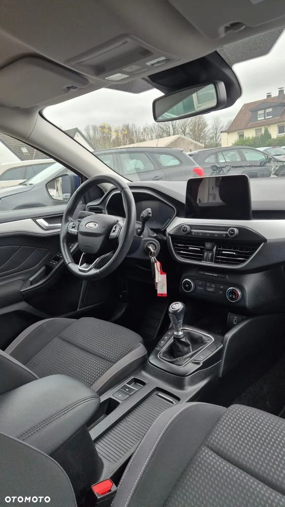 Ford Focus 1.0 EcoBoost Connected - 17