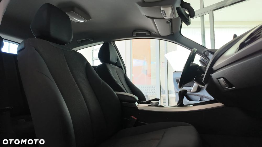 BMW Seria 1 116d EfficientDynamics Edition Urban Line - 34