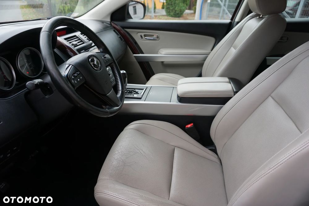 Mazda CX-9 3.7 V6 - 8