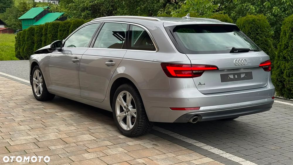 Audi A4 Avant 2.0 TDI Design - 4