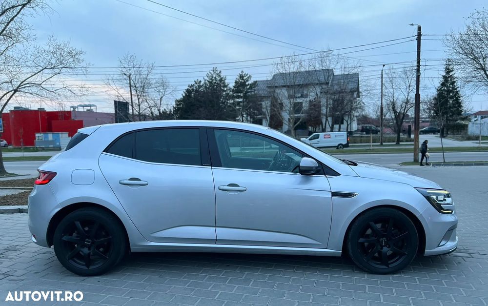 Renault Megane ENERGY TCe 205 EDC GT - 9