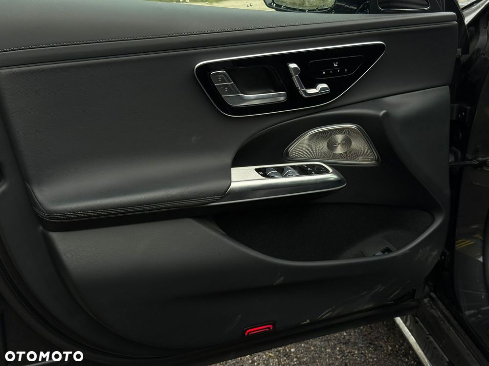 Mercedes-Benz Klasa E 220 d 4-Matic AMG/Avantgarde - 18