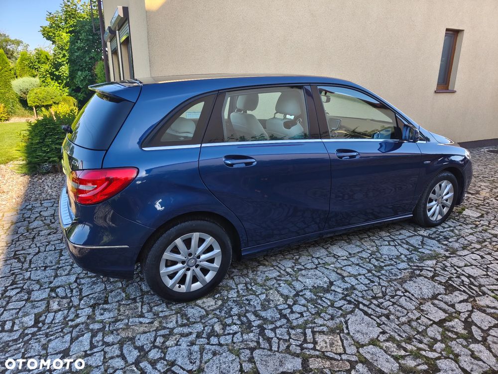 Mercedes-Benz Klasa B 180 CDI (BlueEFFICIENCY) - 12