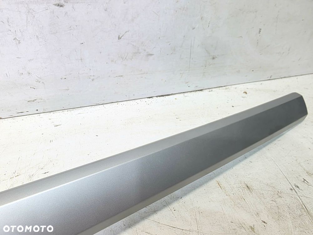 LISTWA DEKOR OSŁONA DESKI AUDI A4 B9 A5 8W 8W1853190 12/26 GŁADKI SZARY - 3