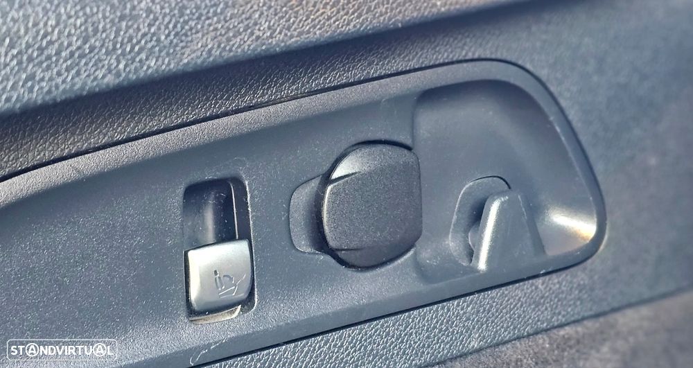 Mercedes-Benz GLC 300 de Coupe 4Matic 9G-TRONIC - 50