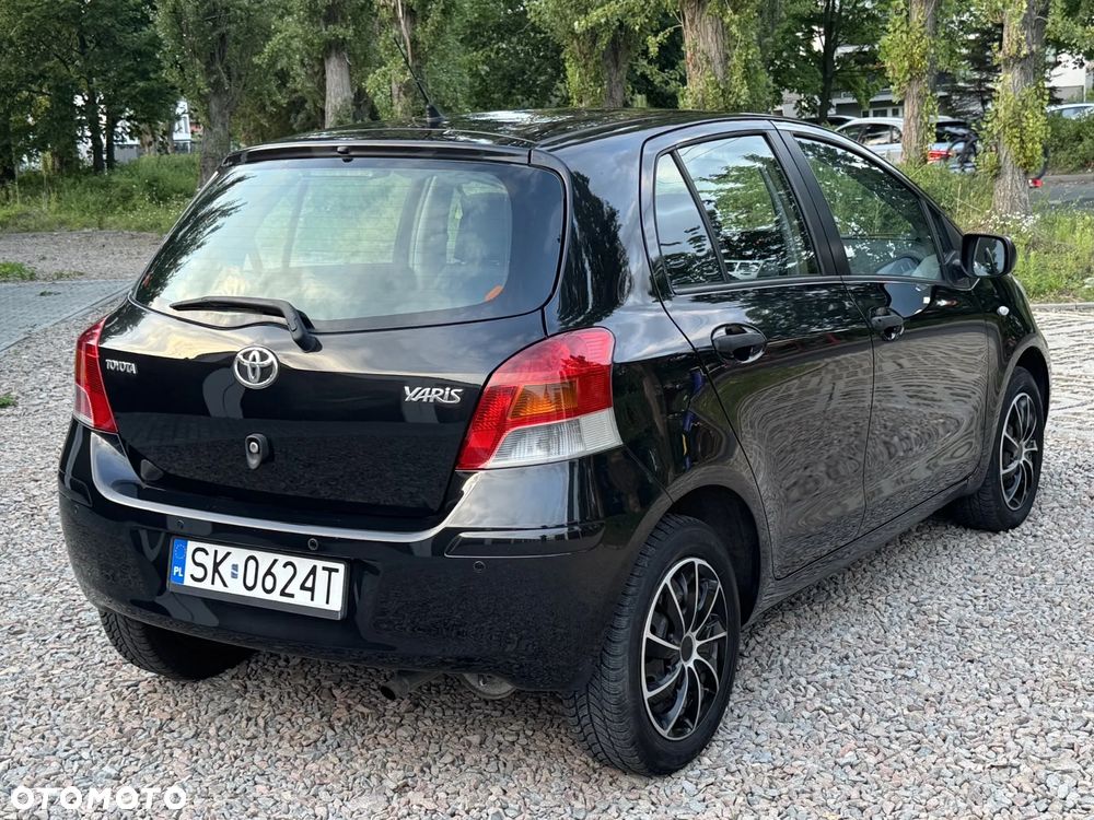 Toyota Yaris - 2
