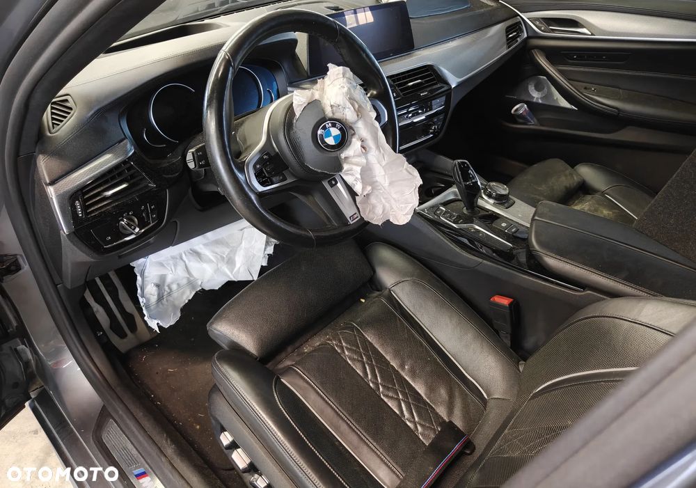 BMW Seria 5 M550i xDrive sport - 5