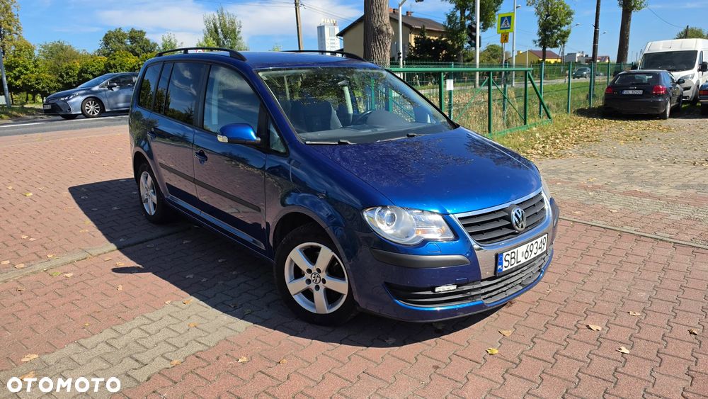Volkswagen Touran 2.0 FSI Highline - 1