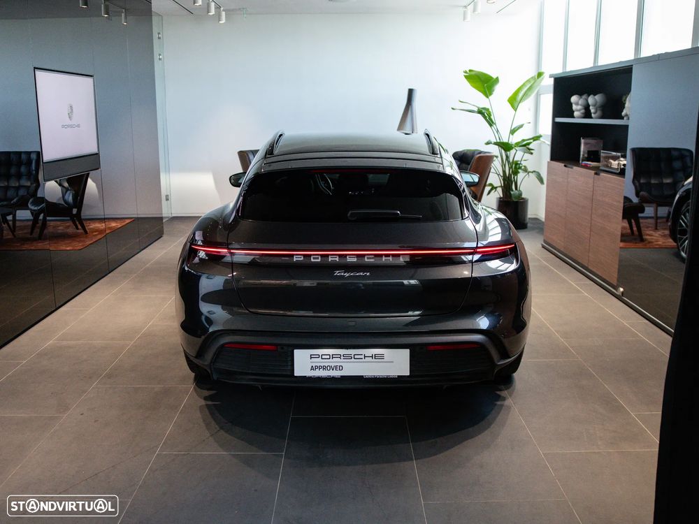 Porsche Taycan Sport Turismo - 10