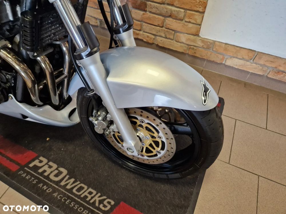 Kawasaki ZR - 22