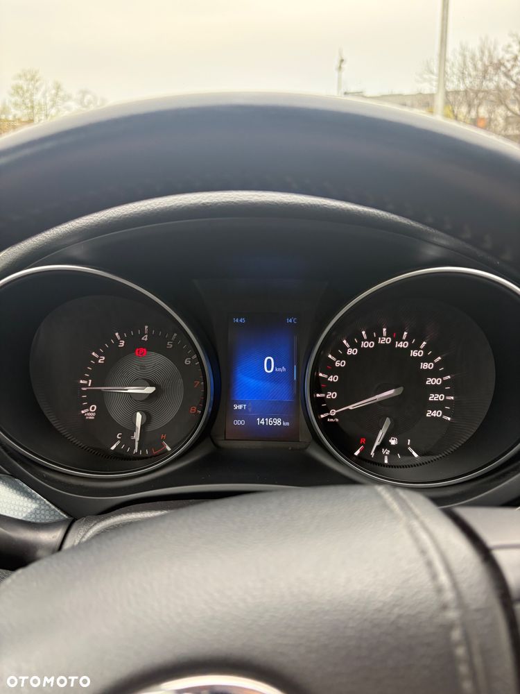 Toyota Avensis 1.8 Premium - 8