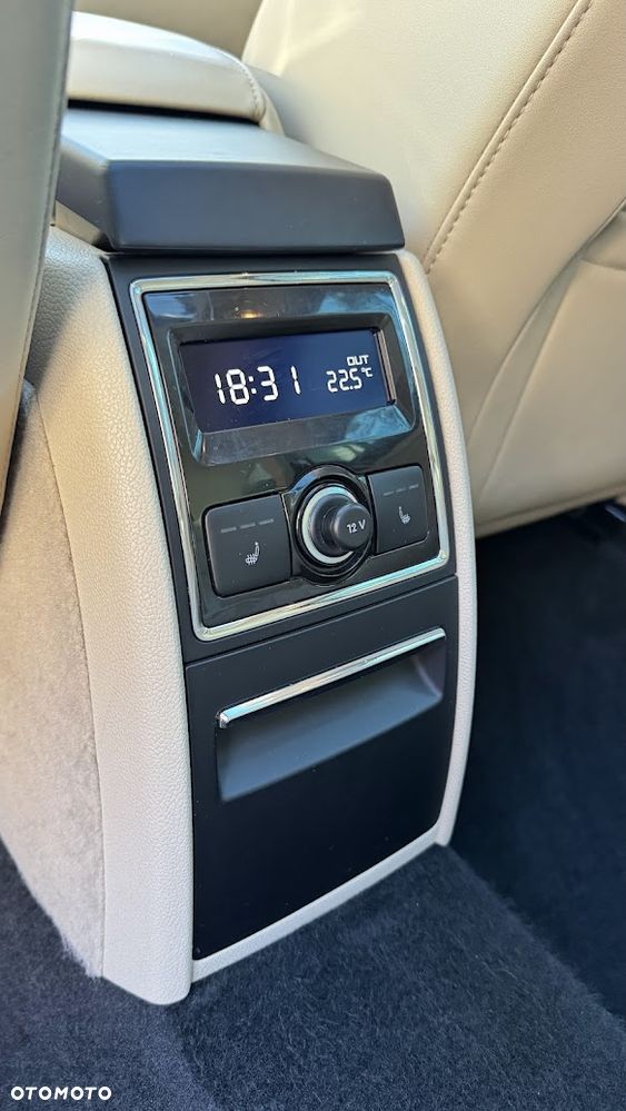 Skoda Superb 2.0 TSI Platinum DSG - 12