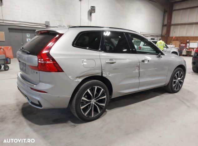 Volvo XC 60 B5 B AWD Plus Bright - 3