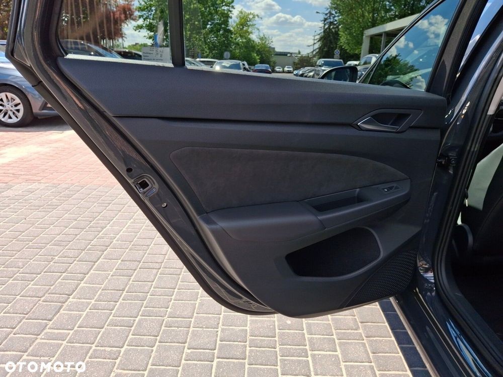 Volkswagen Golf - 17