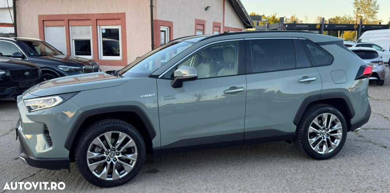 Toyota RAV4 - 3