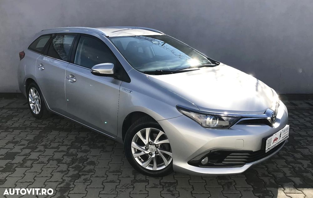 Toyota Auris 1.8 L VVT-i Sol+ - 2