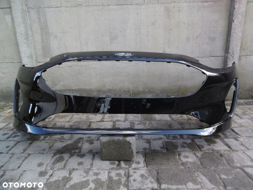 FORD FIESTA MK8 - zderzak przedni - 1