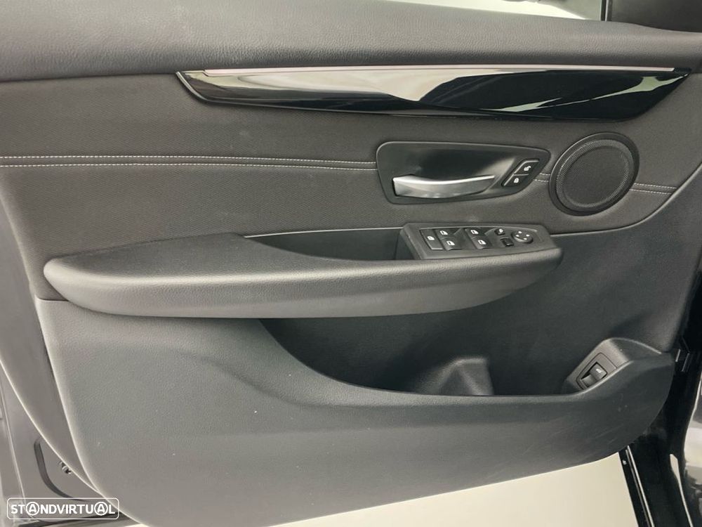 BMW 216 Active Tourer d Pack M - 16