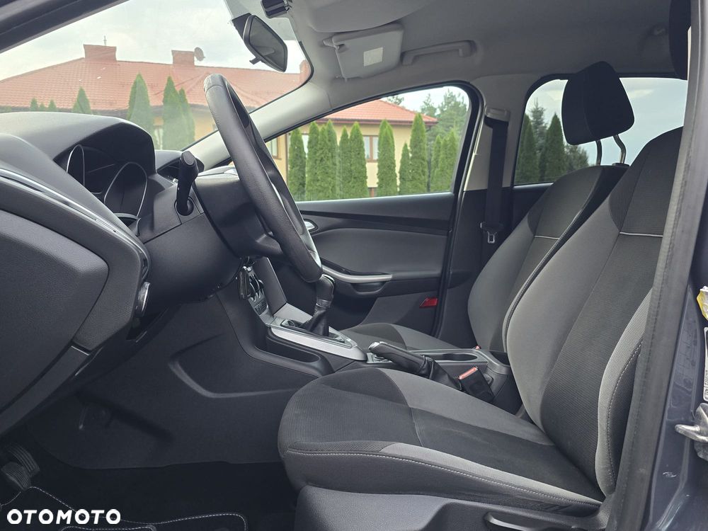 Ford Focus SW 1.6 Ti-VCT Trend - 24