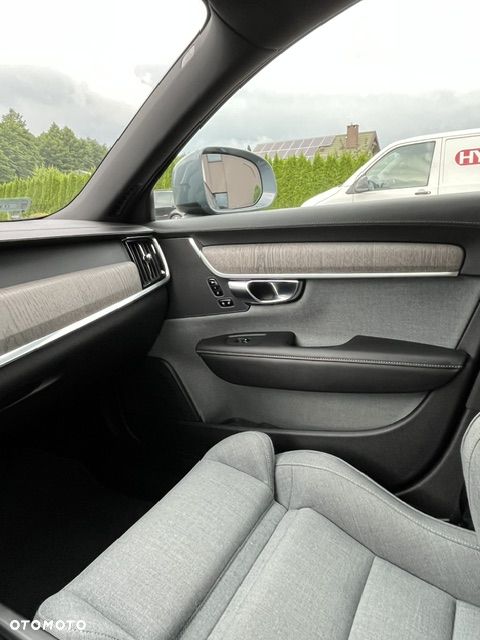 Volvo V90 Cross Country B4 D AWD Pro - 24