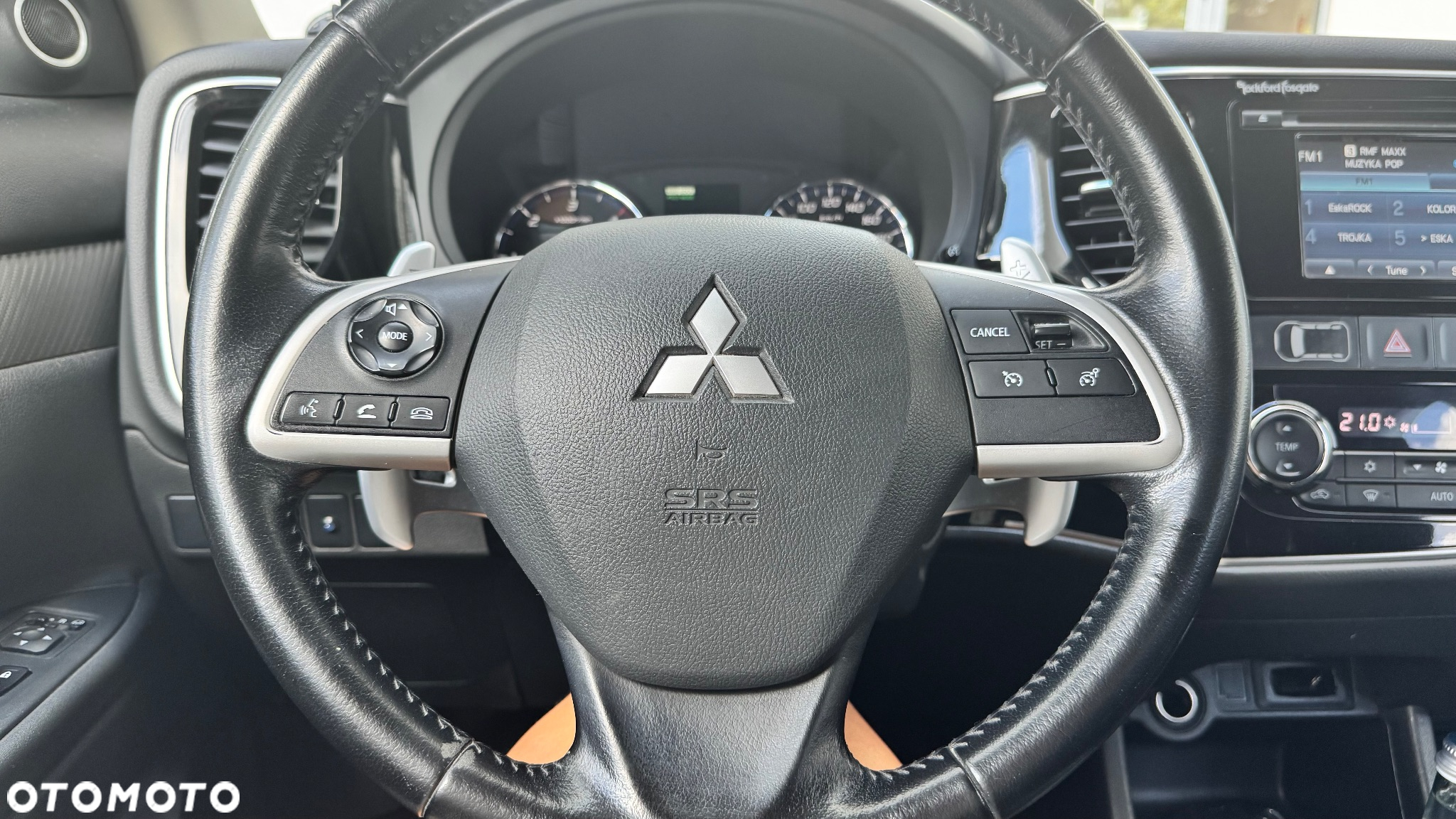 Mitsubishi Outlander - 12