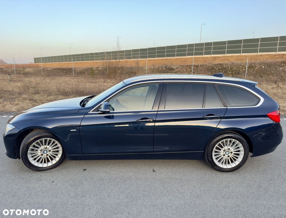 BMW Seria 3 320d Sport-Aut Luxury Line - 2