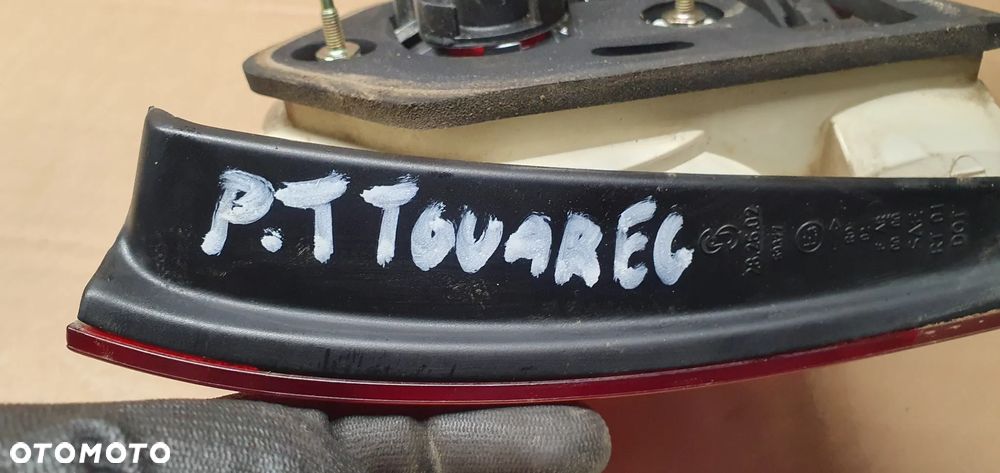 Lampa prawy tył tylna prawa w klapę VW Touareg 7L 7L6945094H - 7