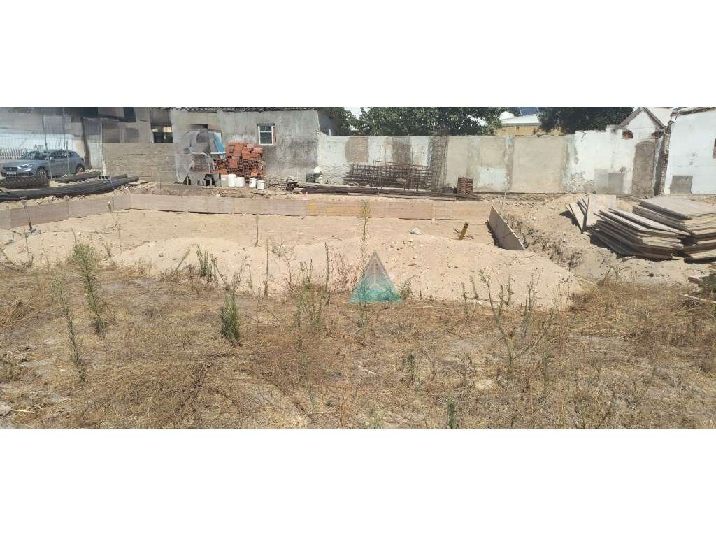 Moradia Geminada em Construção | Foros de Amora - Grande imagem: 5/23