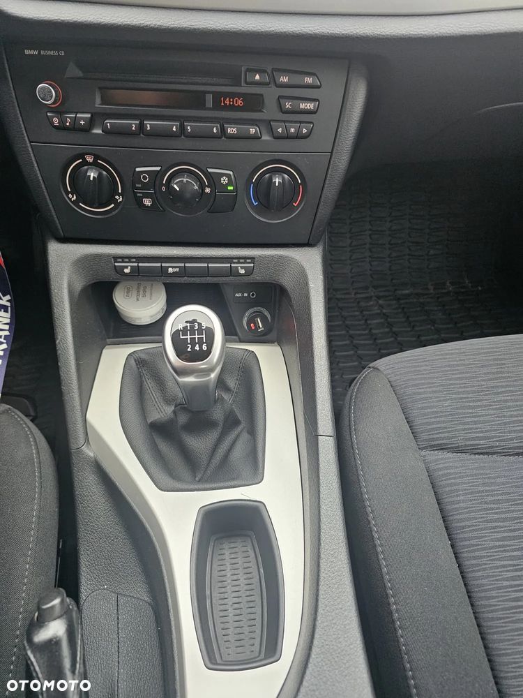 BMW X1 sDrive18i xLine - 11