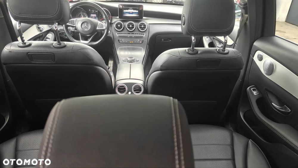 Mercedes-Benz GLC 300 4Matic 9G-TRONIC AMG Line - 26