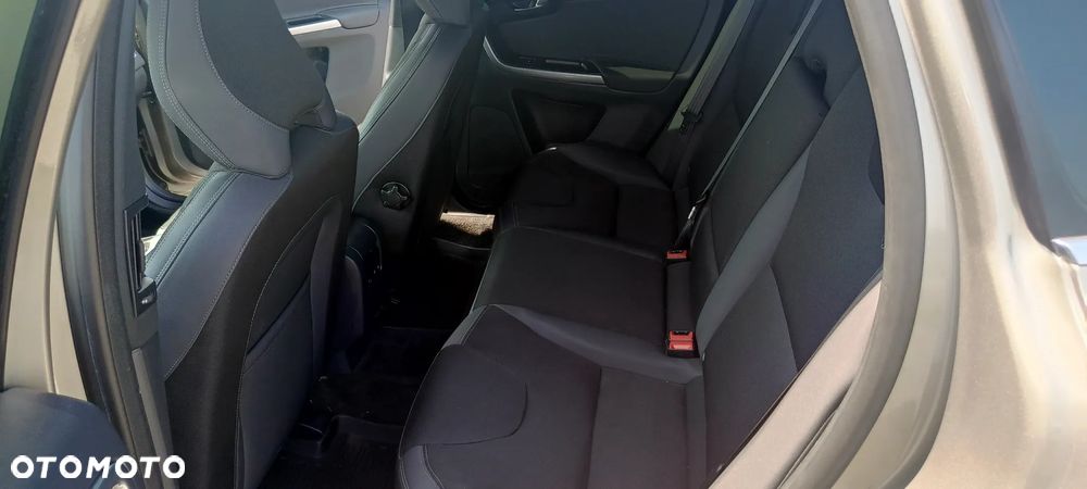 Volvo XC 60 D4 Drive-E Momentum - 14