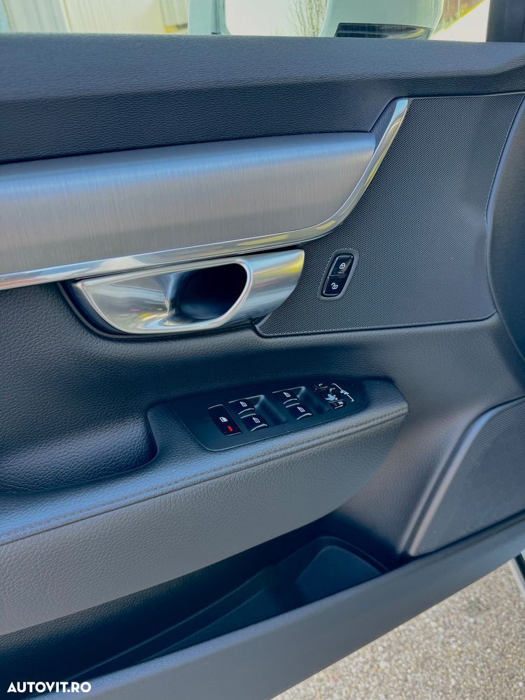 Volvo S90 D4 Momentum - 29